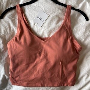 Women’s cropped workout tank